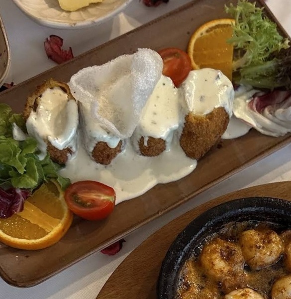 Seafood Eşkere börek